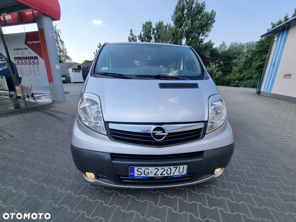 Opel Vivaro - 10
