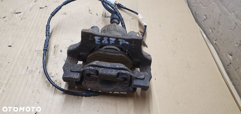 Zacisk hamulcowy prawy tył tylny BMW 1 E87 - 6