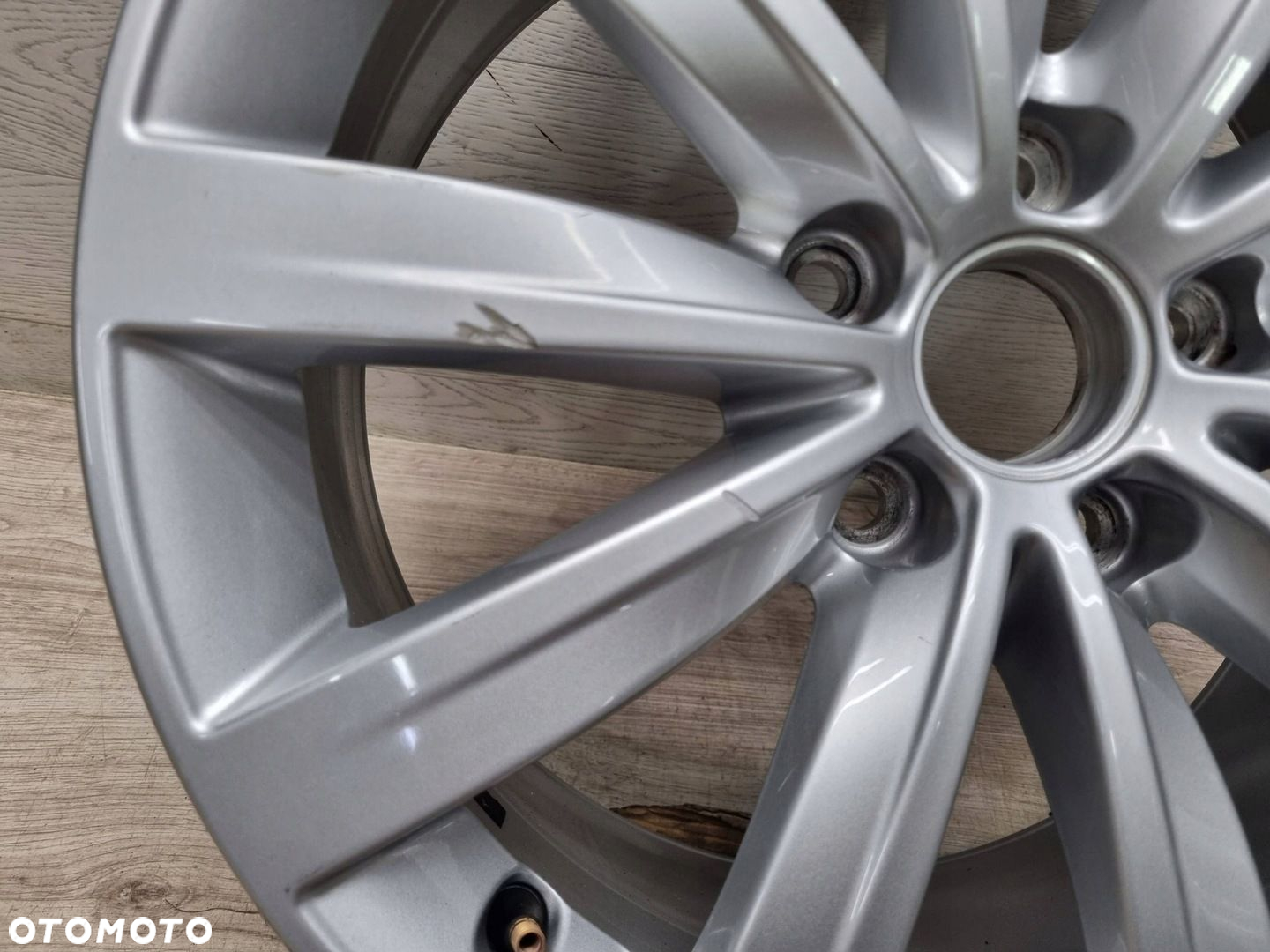 Felga VW Sharan 7N0 7.0Jx17H2 Et39 5x112 7N0601025C - 8
