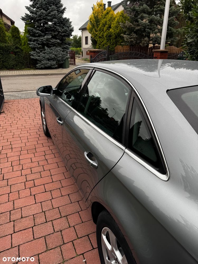 Audi A4 Limousine - 11