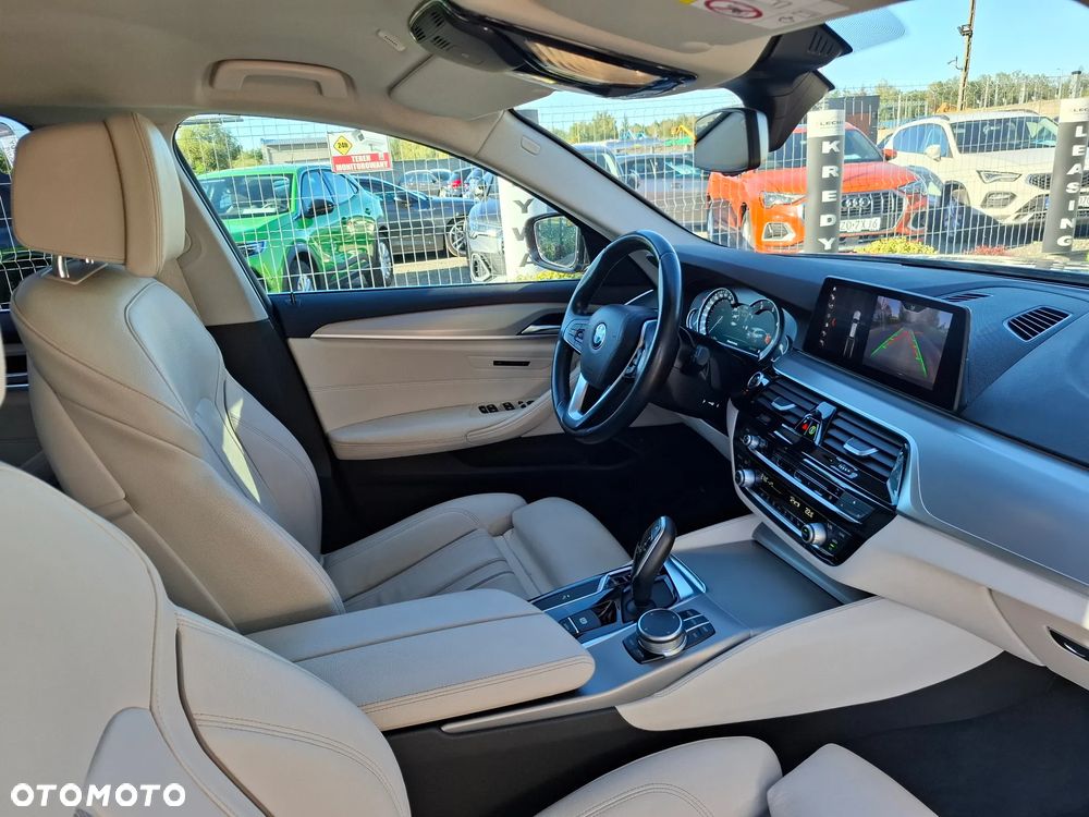 BMW Seria 5 518d Luxury Line - 27
