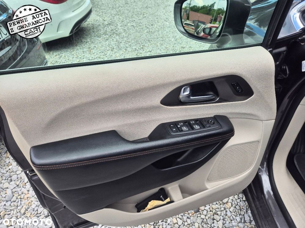 Chrysler Pacifica - 9