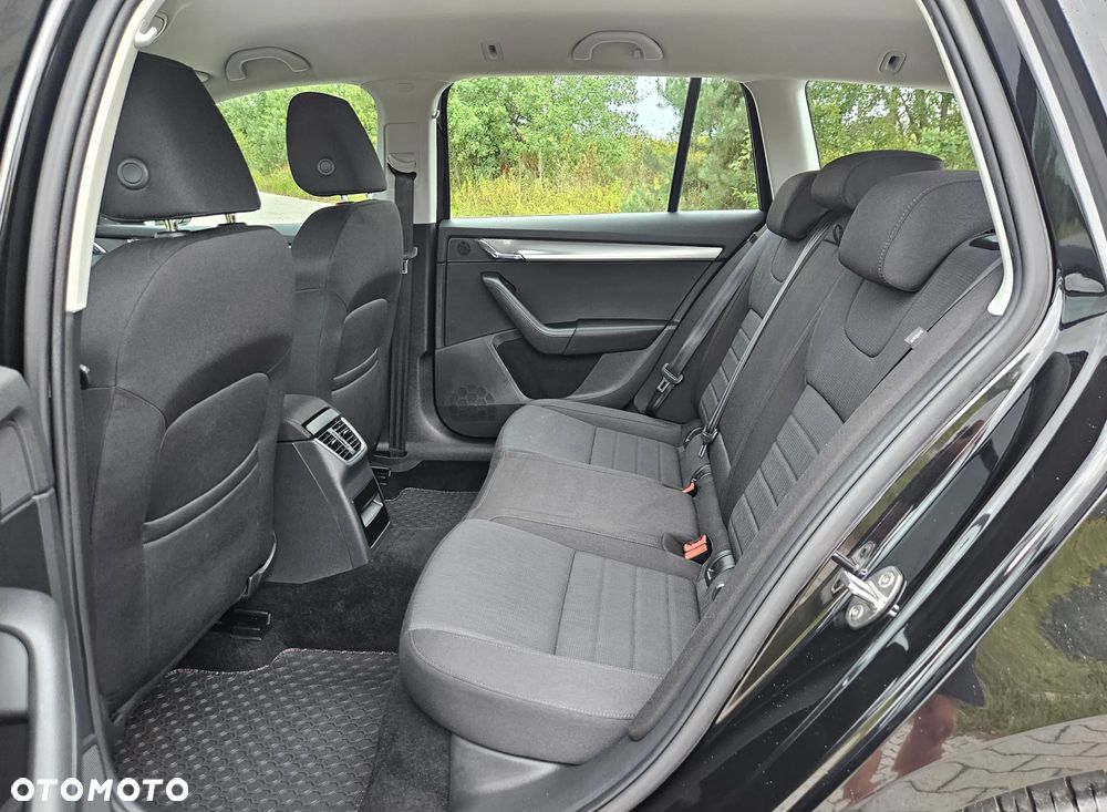 Skoda Octavia 2.0 TDI Edition - 8
