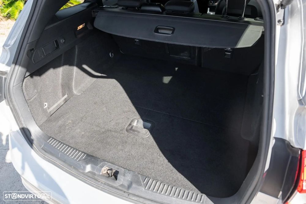 Ford Focus SW 1.5 TDCi EcoBlue ST-Line X Aut. — fotografia 23