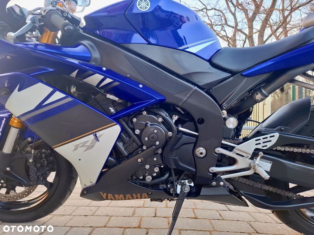 Yamaha R1 - 20