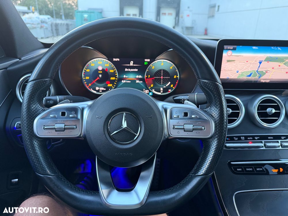 Mercedes-Benz C - 12
