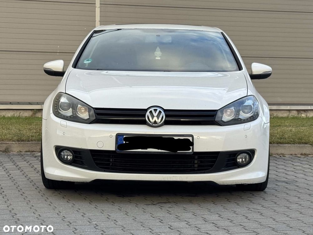 Volkswagen Golf - 1