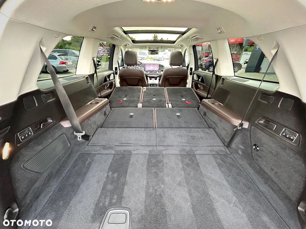 Mercedes-Benz GLS - 12