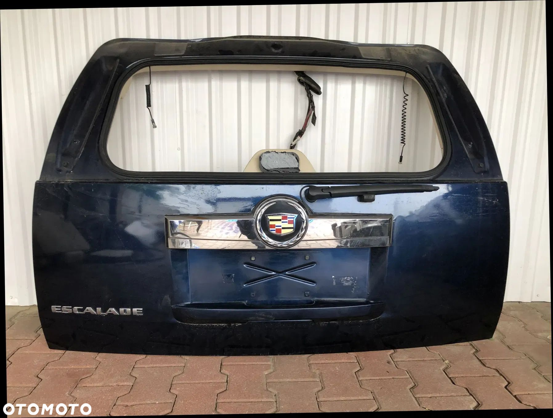 CADILLAC ESCALADE III 6,2 V8 2006-2014 KLAPA BAGAŻNIKA POKRYWA TYLNA TYŁ - 2
