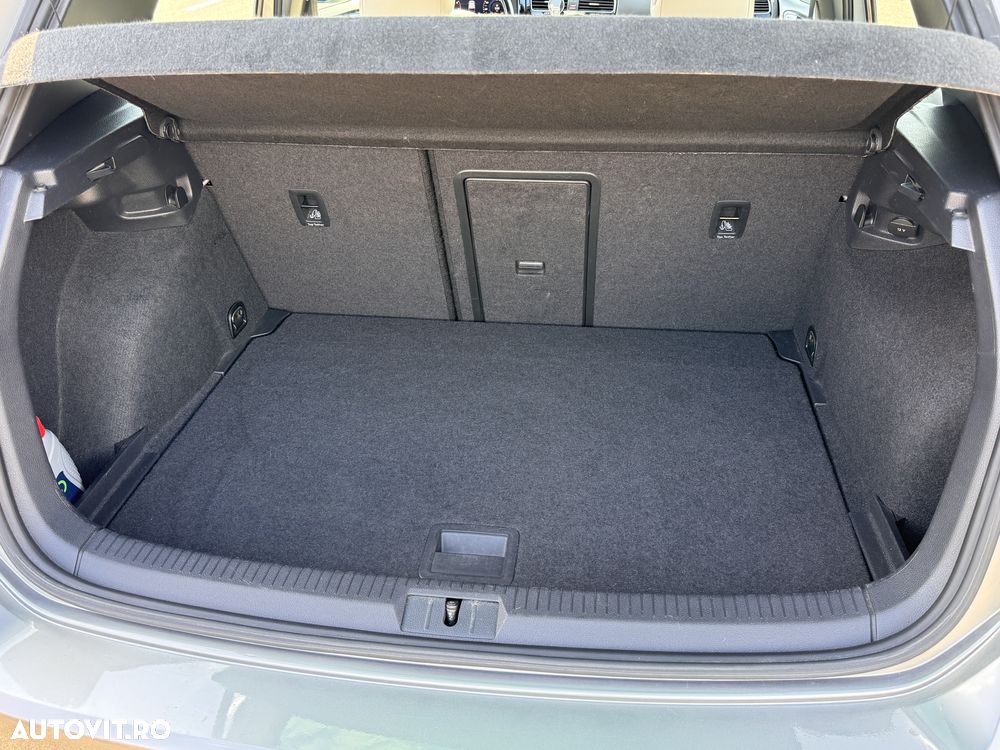 Volkswagen Golf - 19