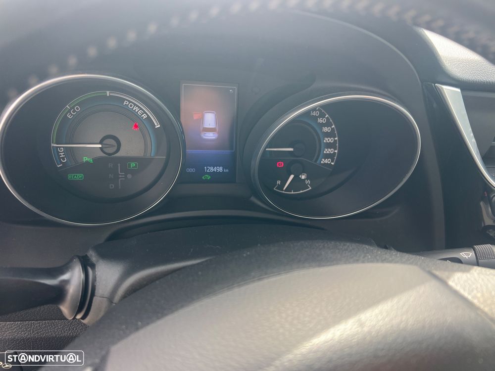 Toyota Auris Touring Sports 1.8 HSD Sport+Skyview +Navi - 35