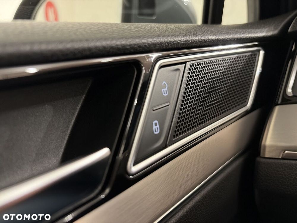 Volkswagen Passat - 22