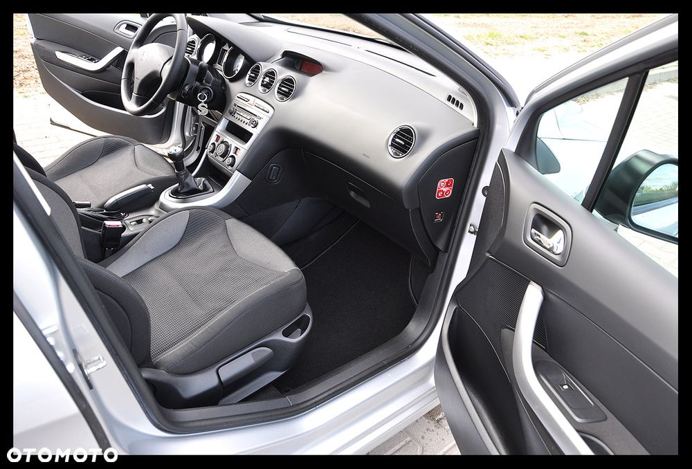 Peugeot 308 120 VTi Premium - 26