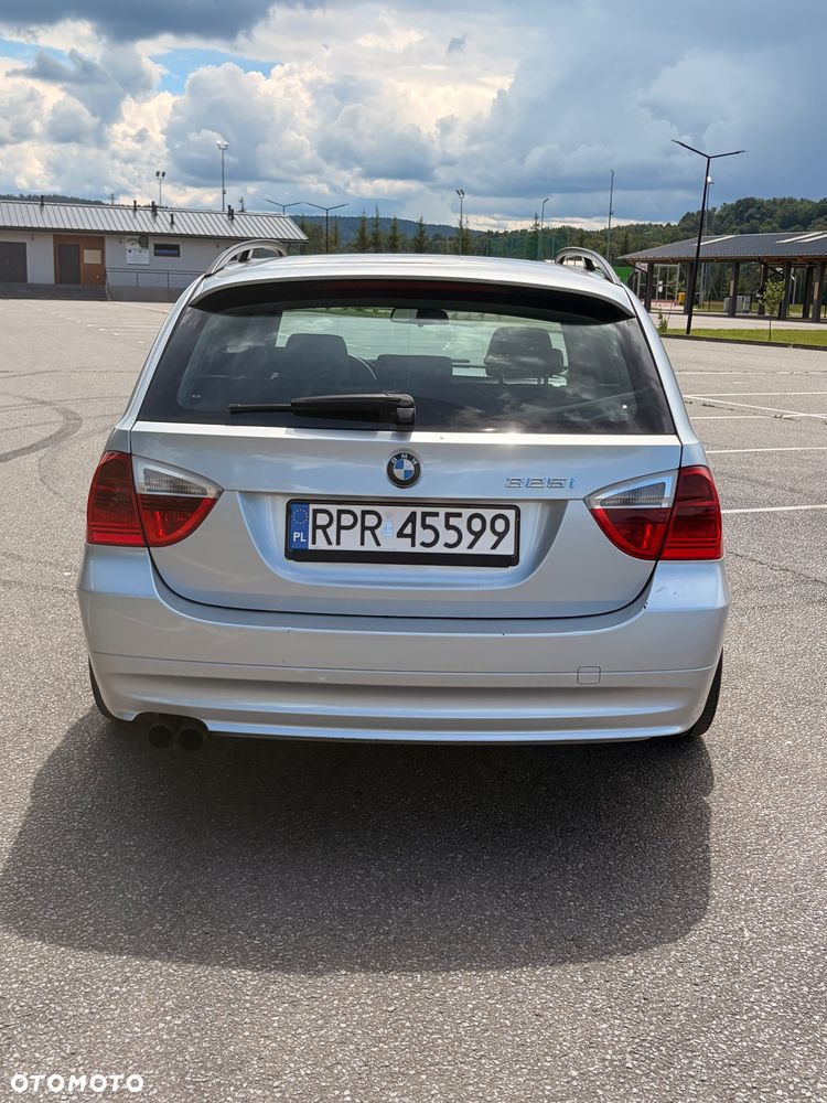 BMW Seria 3 325i - 6