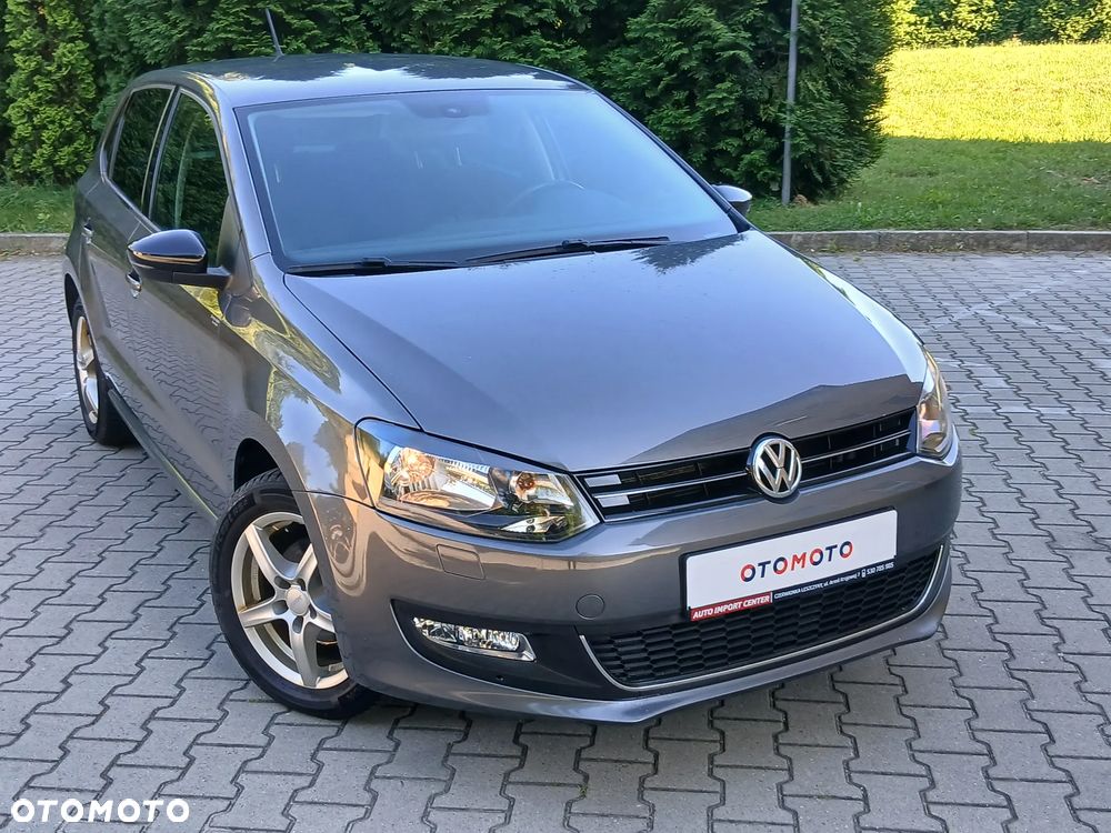 Volkswagen Polo 1.2 TSI MATCH - 1