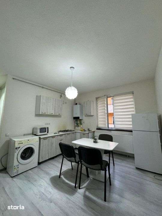 Apartament cu 2 camere, 37 mp, balcon, strada Eroilor — fotografia 3