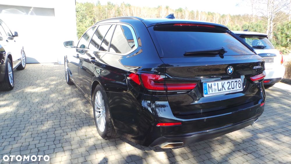 BMW Seria 5 530e Touring - 7