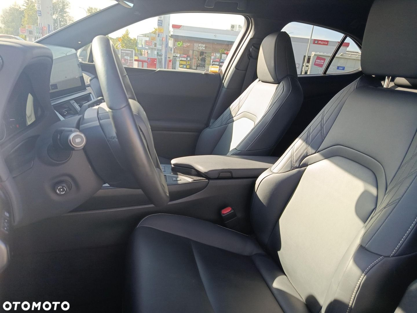 Lexus UX 250h GPF F Sport Design 2WD - 15