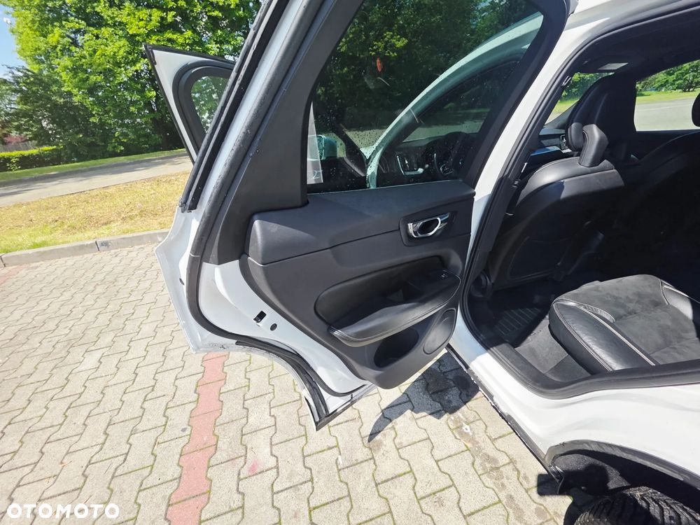 Volvo XC 60 D4 AWD R-Design - 5