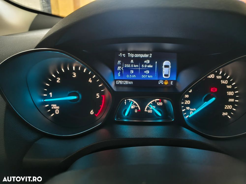 Ford Kuga 1.5 TDCi 2x4 Trend - 12