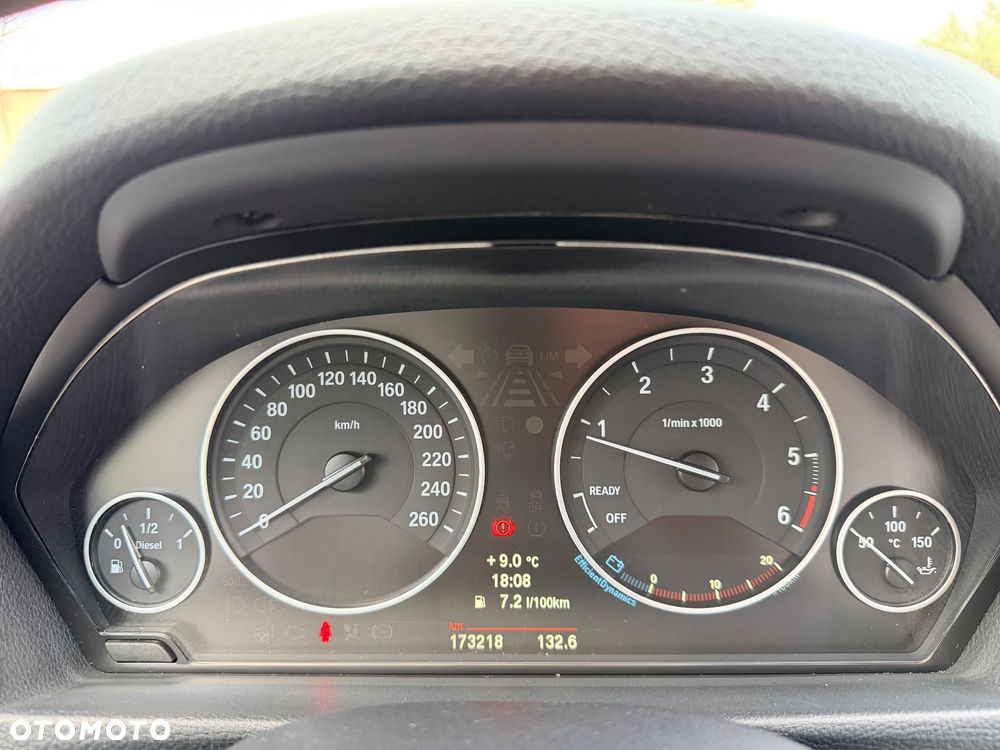 BMW Seria 3 320d DPF - 34