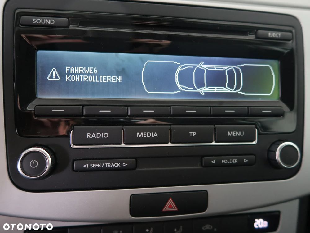 Volkswagen Passat 1.4 TSI BMT Comfortline - 18