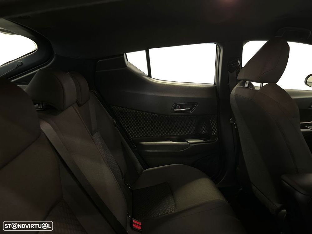 Toyota C-HR - 8