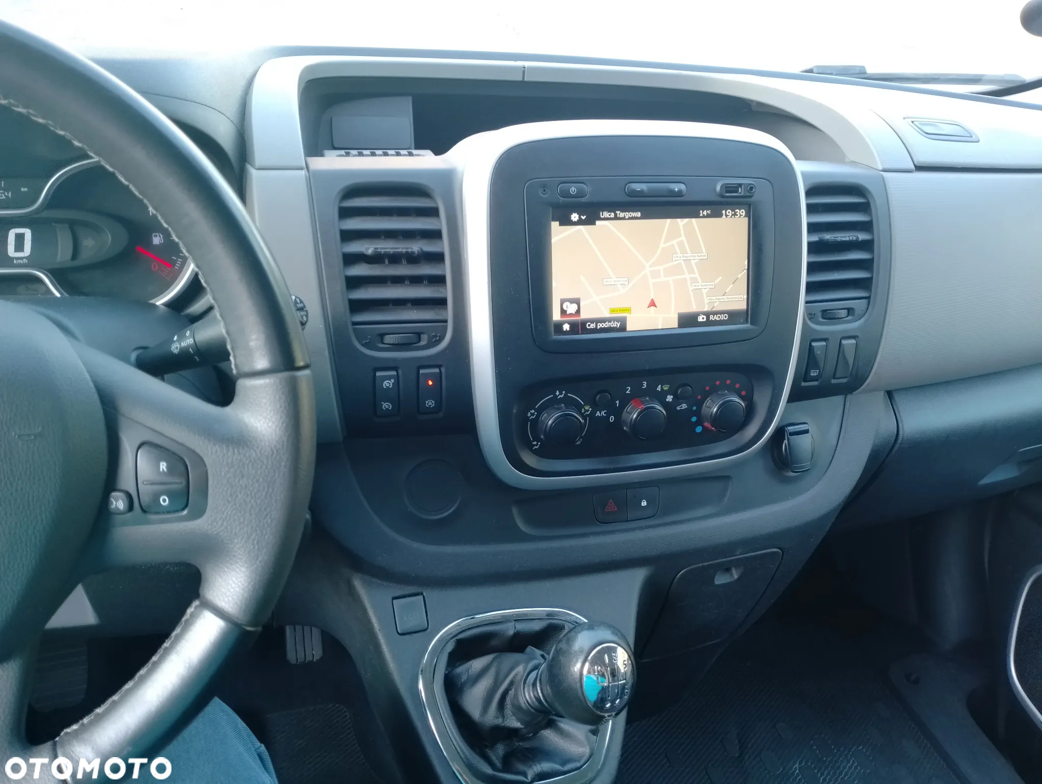 Nissan NV300 - 23