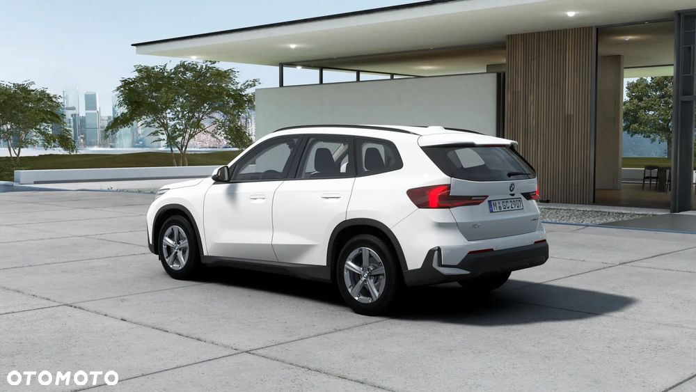 BMW X1 sDrive18i - 9
