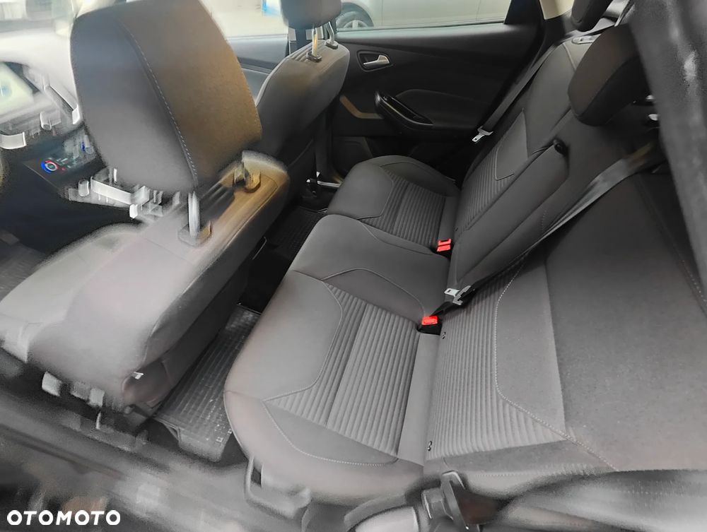 Ford Focus - 13