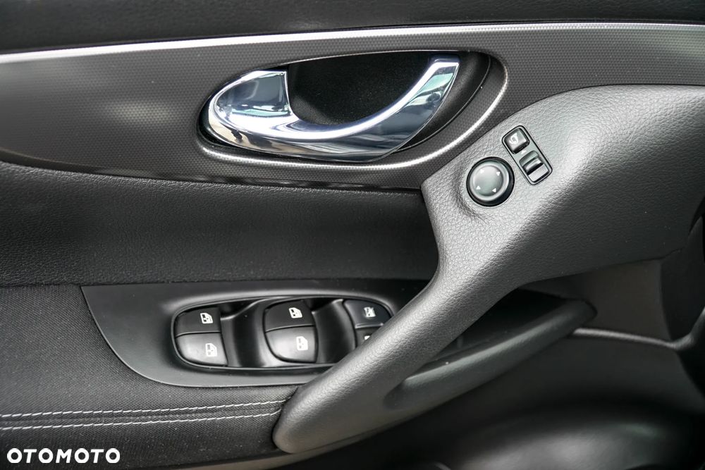 Nissan Qashqai 1.2 DIG-T Tekna EU6 - 23