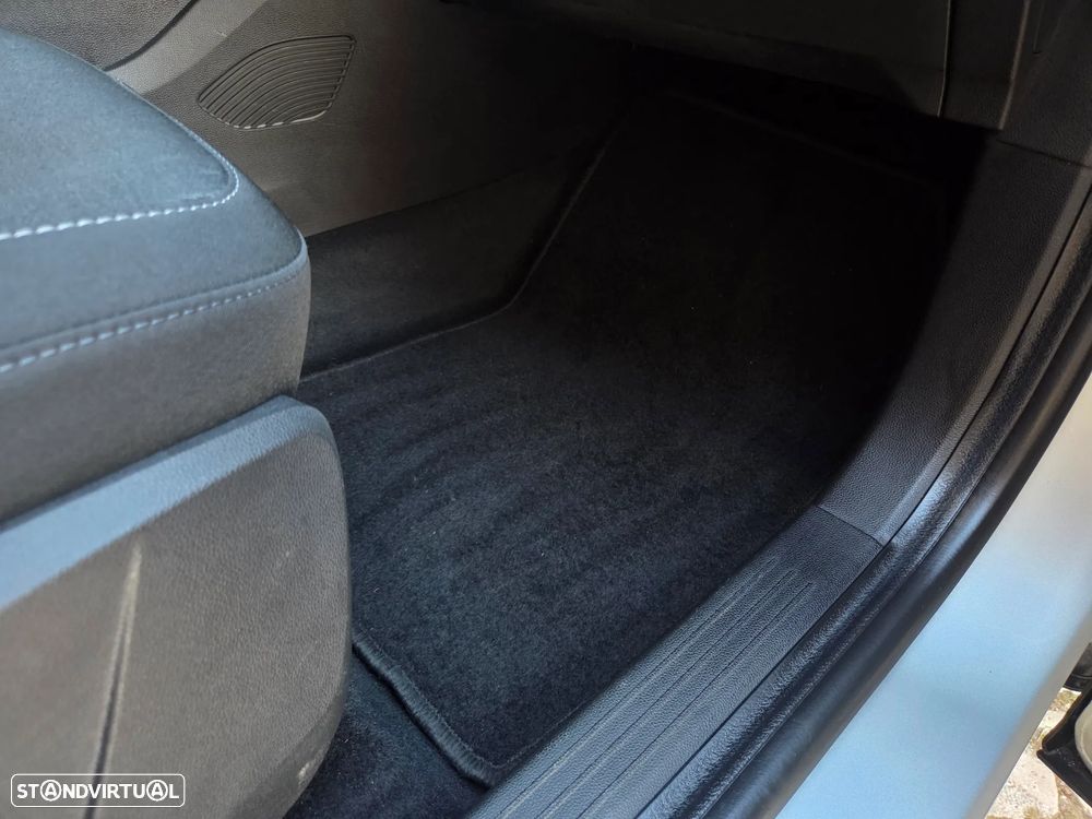 Renault Captur 1.6 E-Tech Full Hybrid Evolution - 30