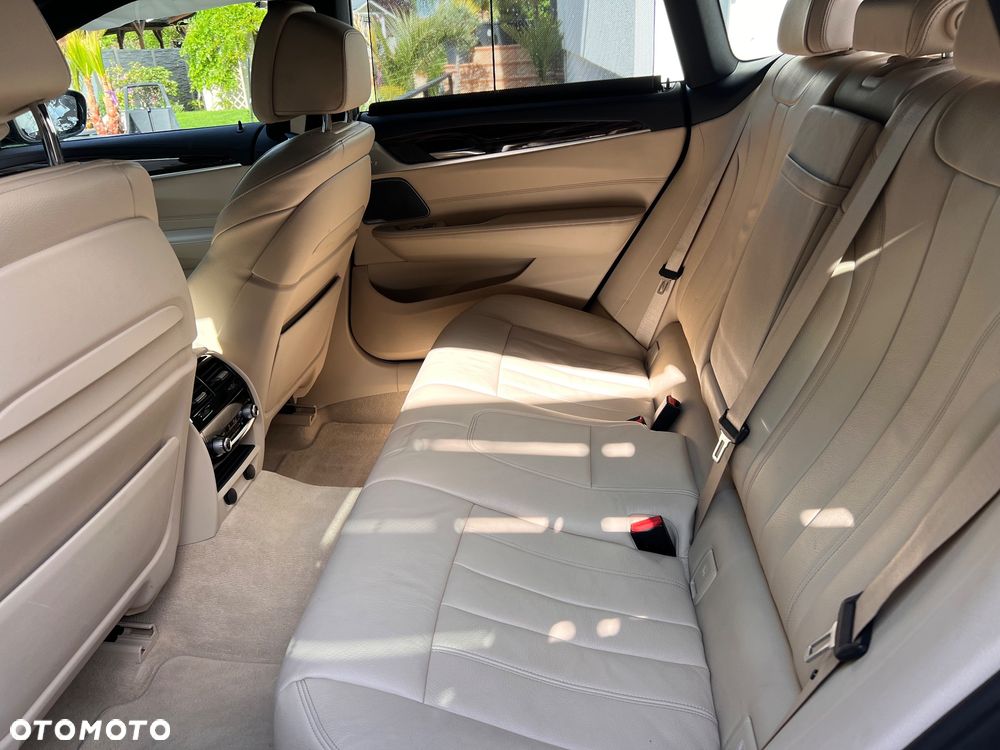 BMW 6GT 640i xDrive - 19