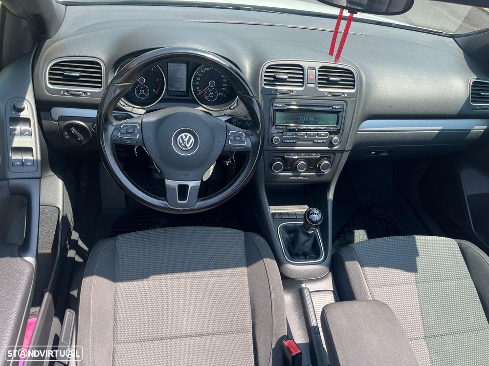 VW Golf Cabriolet 1.6 TDi BlueMotion - 3