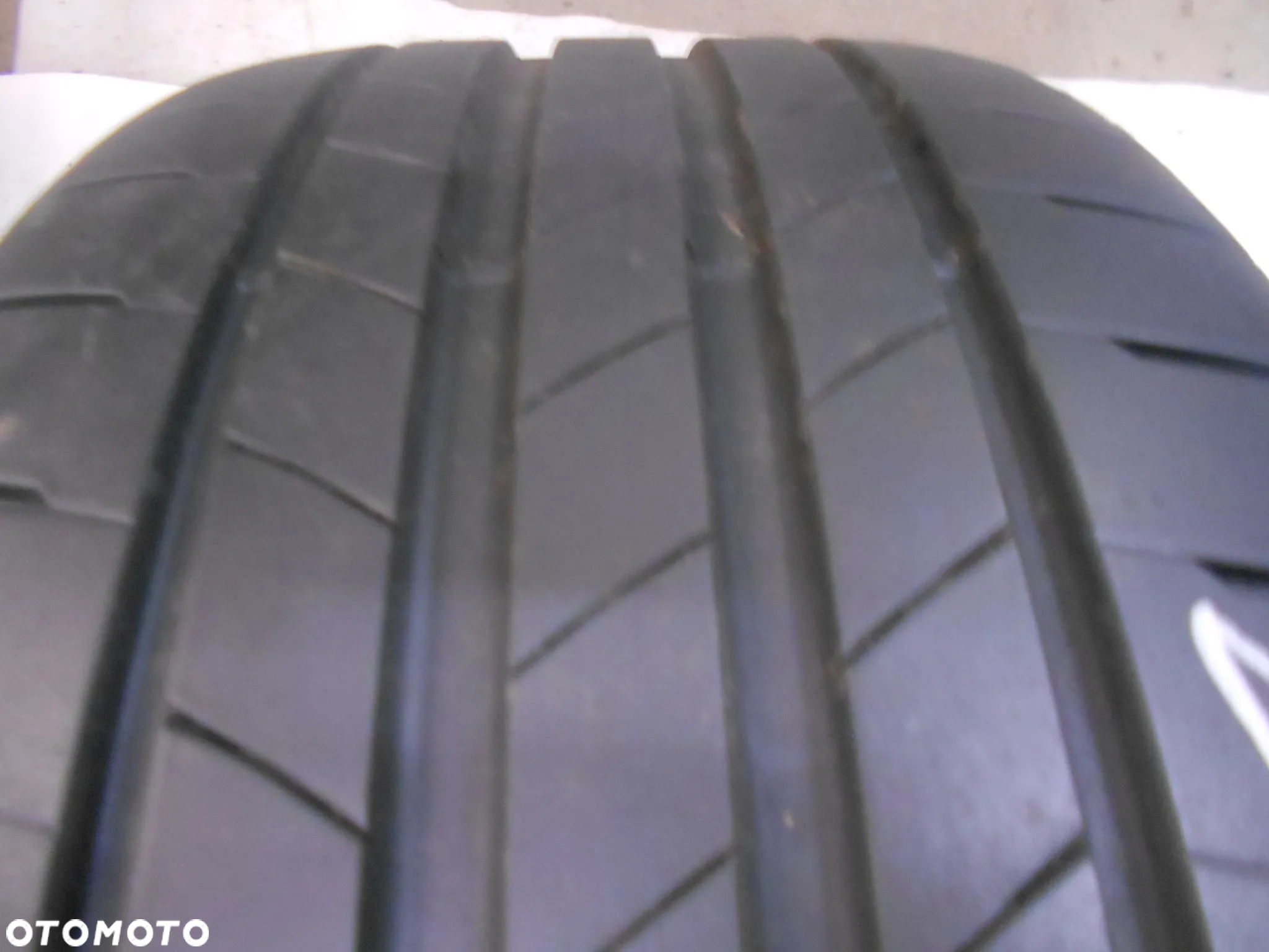 OPONA POJEDYNKA 255/40R18 BRIDGESTONE TURANZA T005 DOT 4823 7.6MM - 2