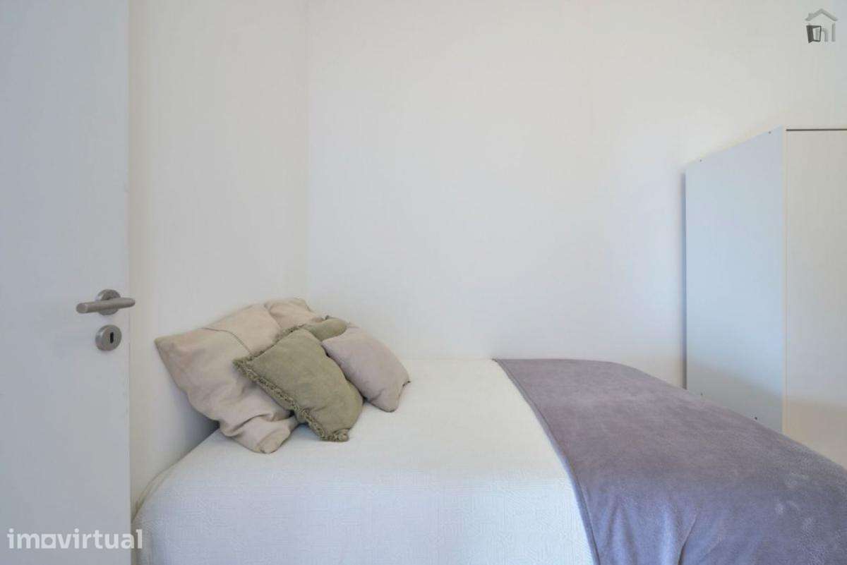 Quarto - localizado em Alameda Lisbon - Grande imagem: 2/16