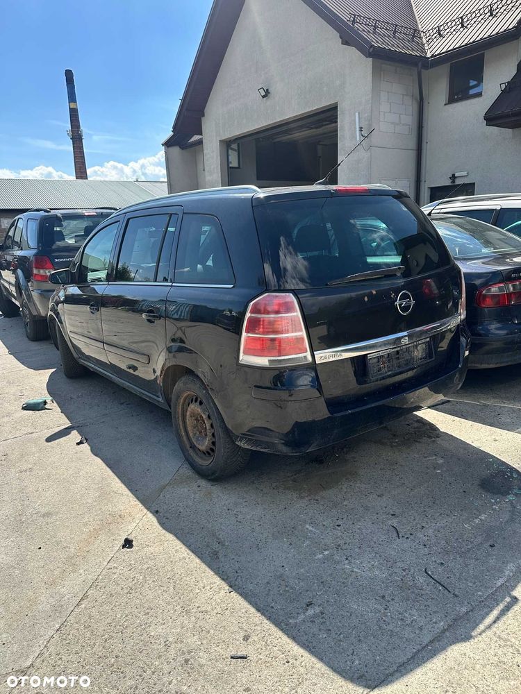 Opel ZAFIRA B 1.9 CDTI Cały Na Części - 3
