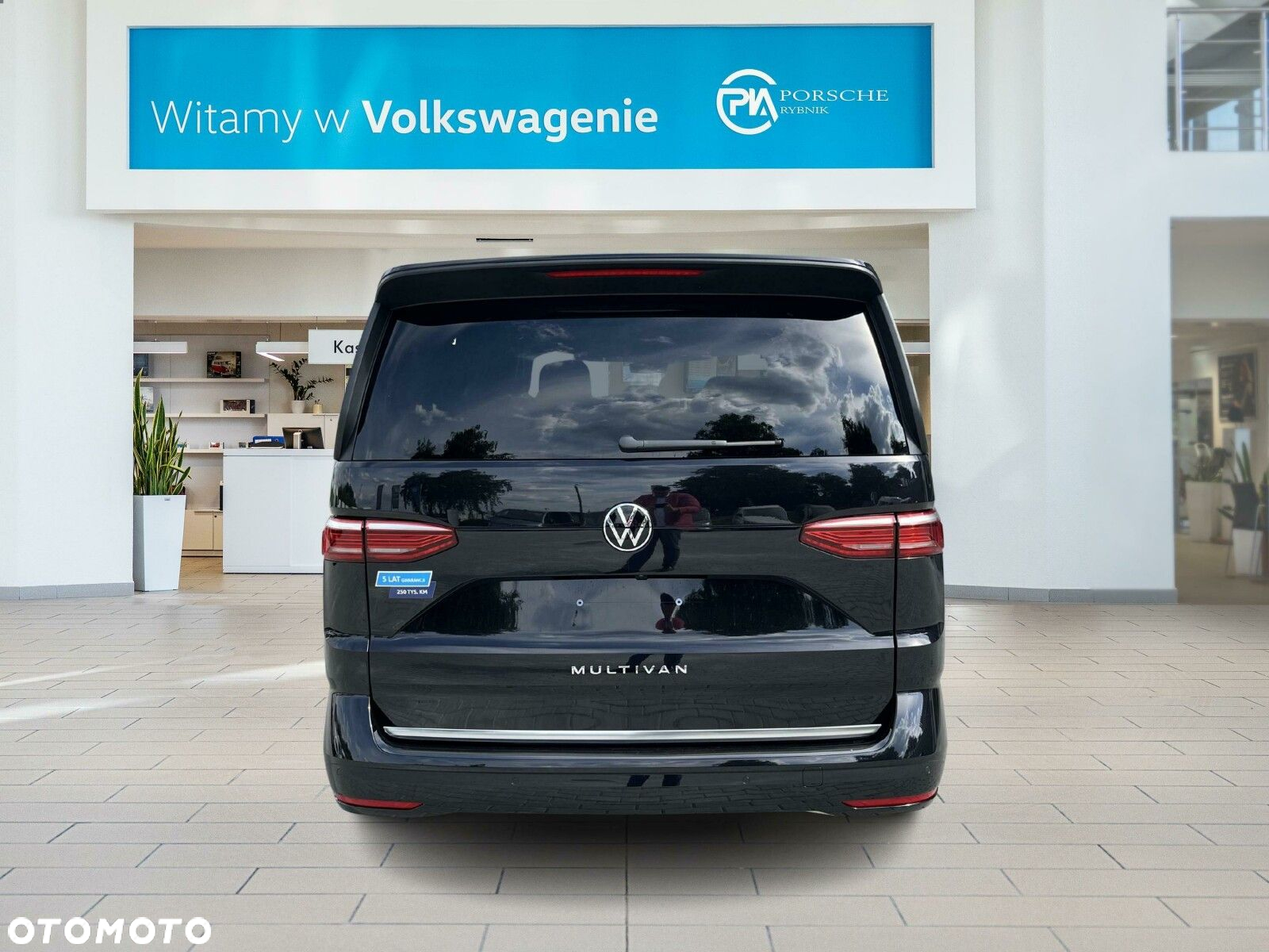 Volkswagen Multivan - 8