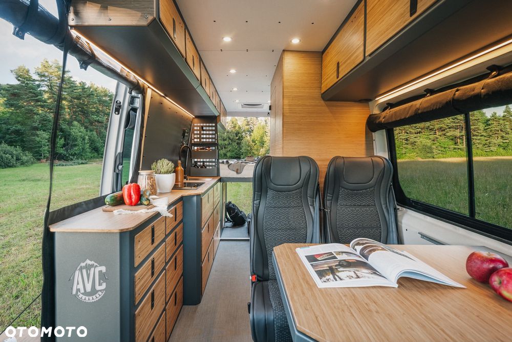 Mercedes-Benz Sprinter - 5