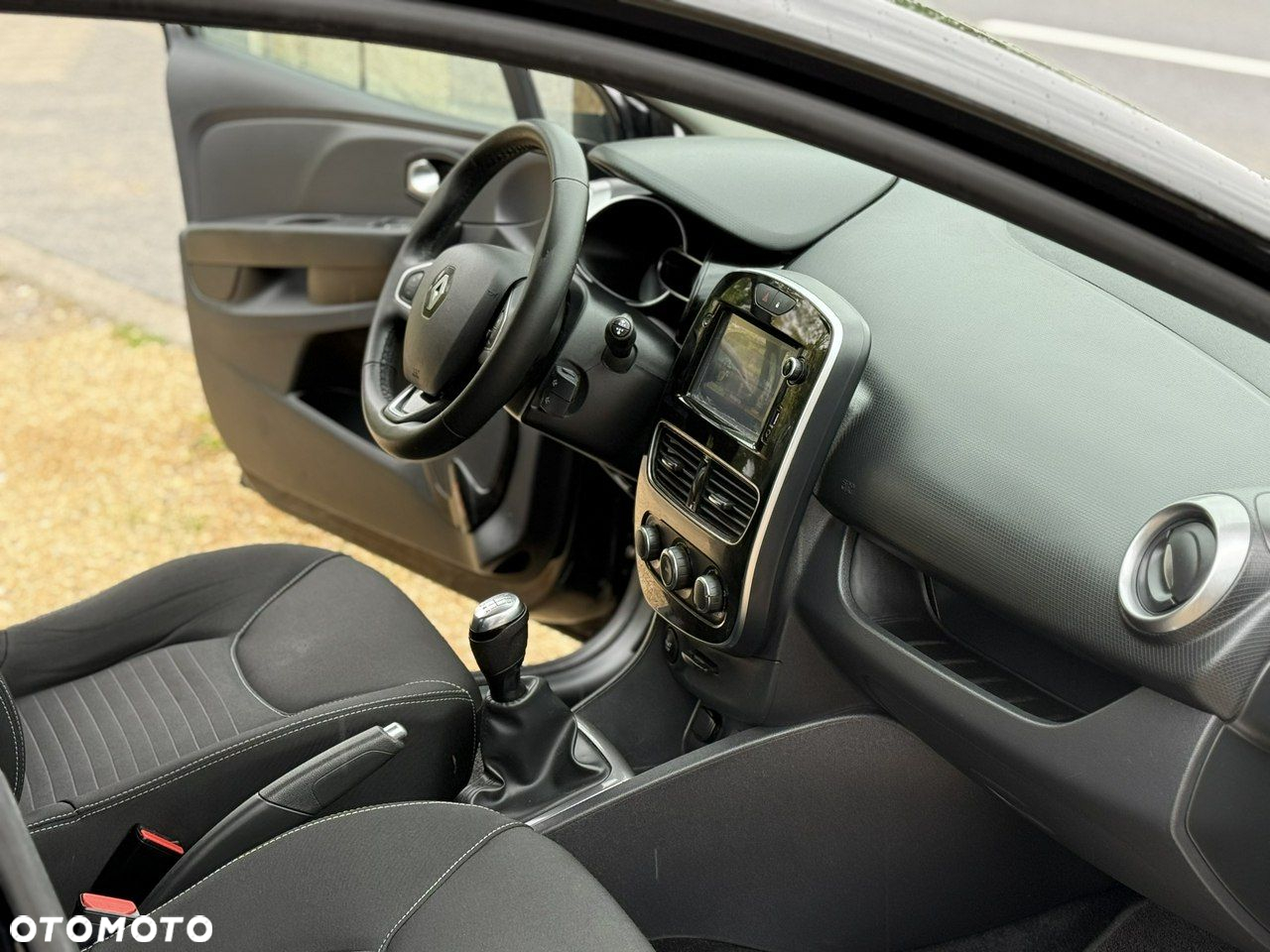 Renault Clio - 17