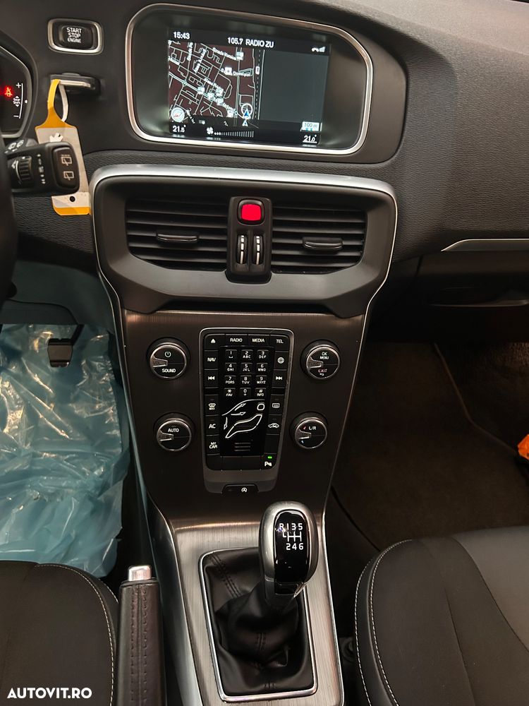 Volvo V40 D2 - 10