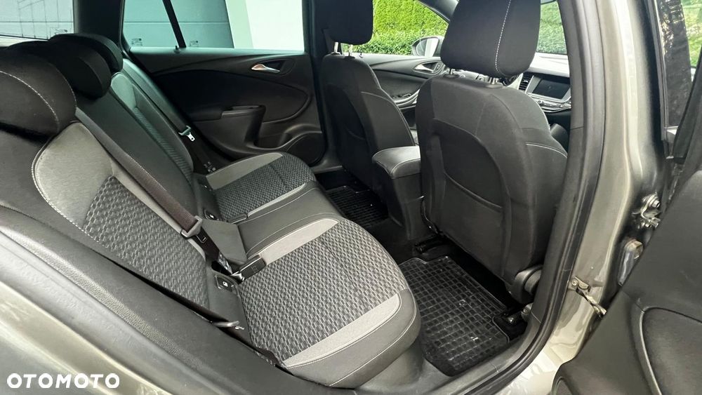 Opel Astra - 35