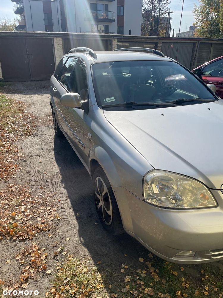 Chevrolet Nubira - 12