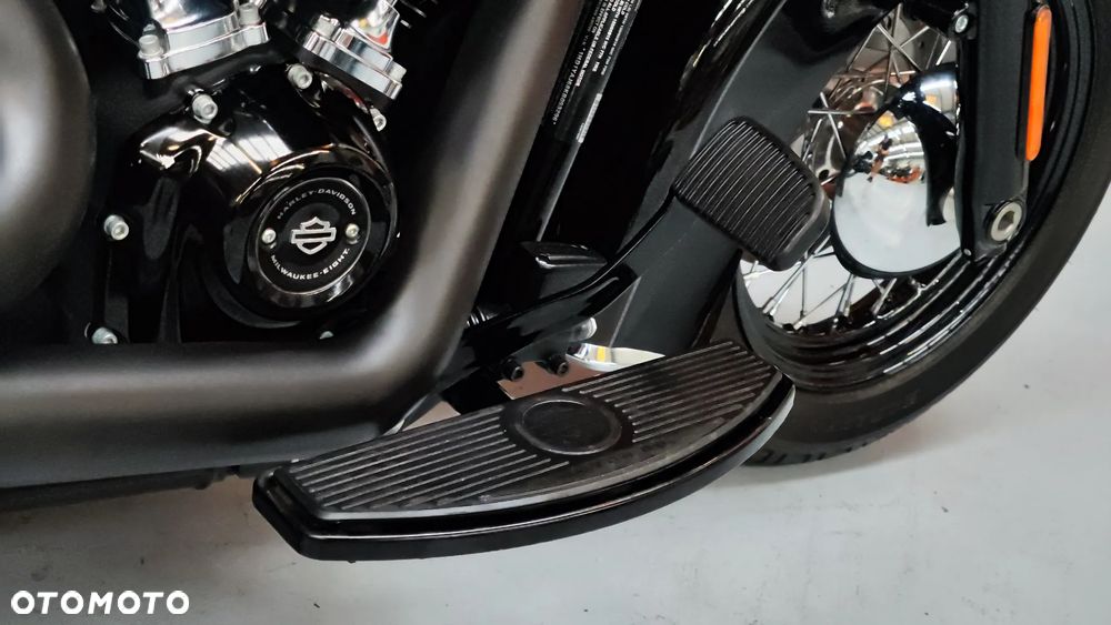 Harley-Davidson Softail Heritage Classic - 12