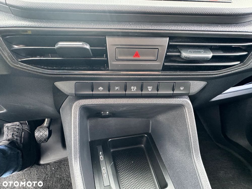 Ford Transit Connect - 10