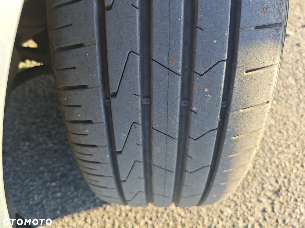 Volkswagen Passat 1.8T Trendline - 8