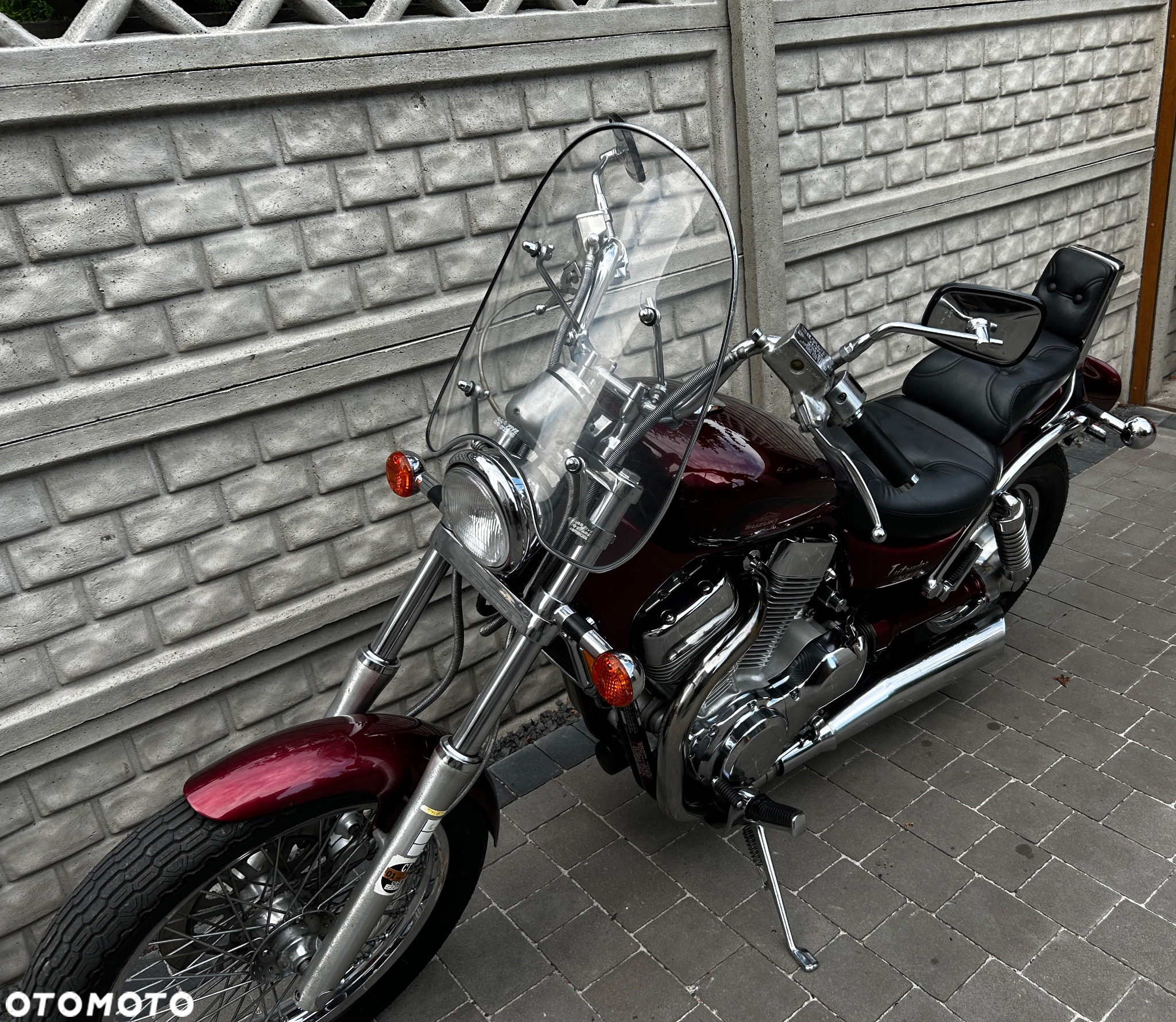 Suzuki Intruder - 21