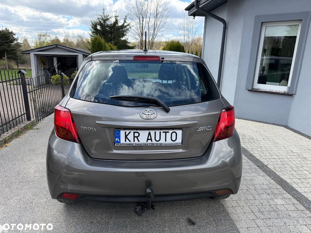 Toyota Yaris 1.33 VVT-i Executive - 26