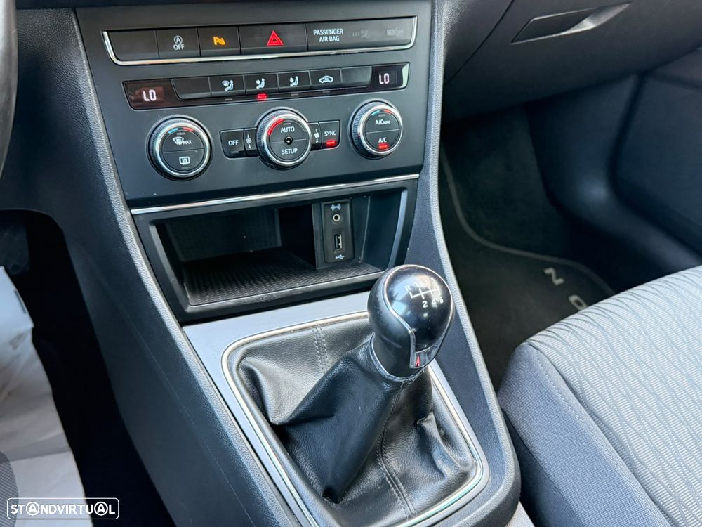 SEAT Leon ST 1.6 TDI Style Ecomotive - 24