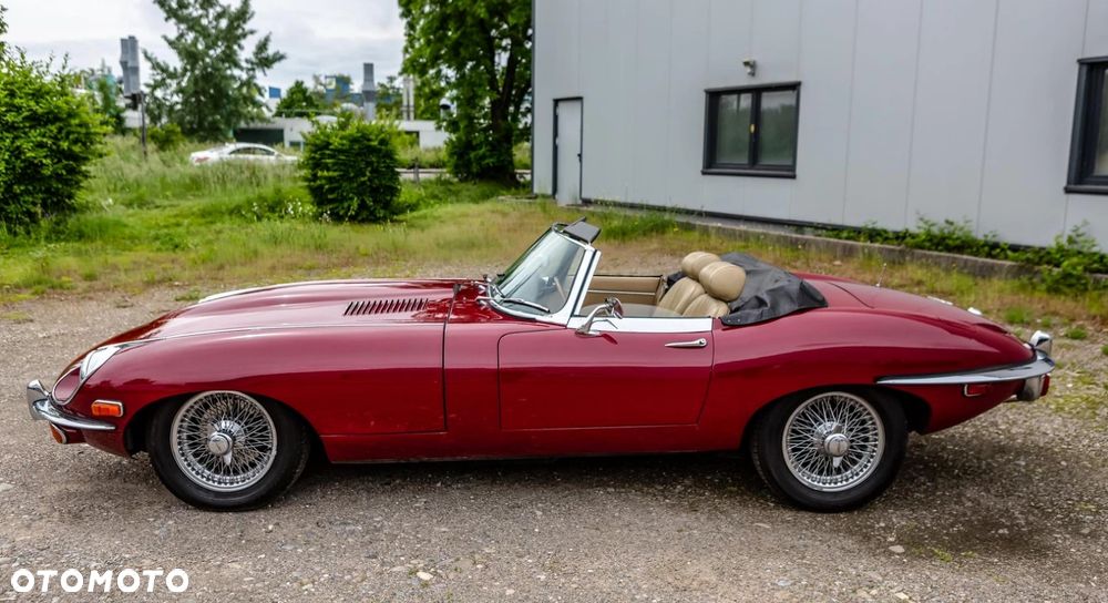 Jaguar E-Type - 10